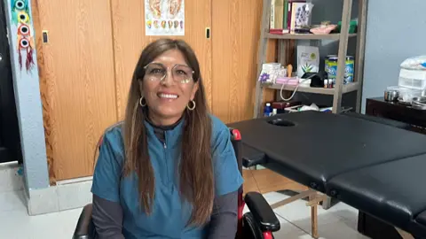 Suzanne Bearne Teresa Roldán smiling and wearing glasses